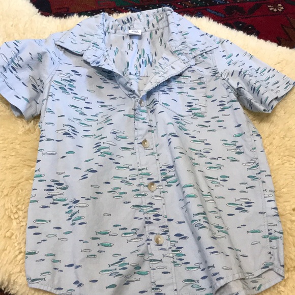 Old navy boys cotton button down! - Picture 3 of 7